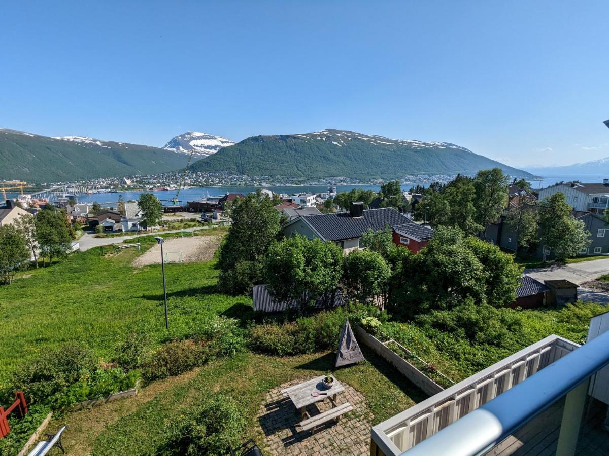 Sea & Mountain View Apartment Tromsø Esterno foto